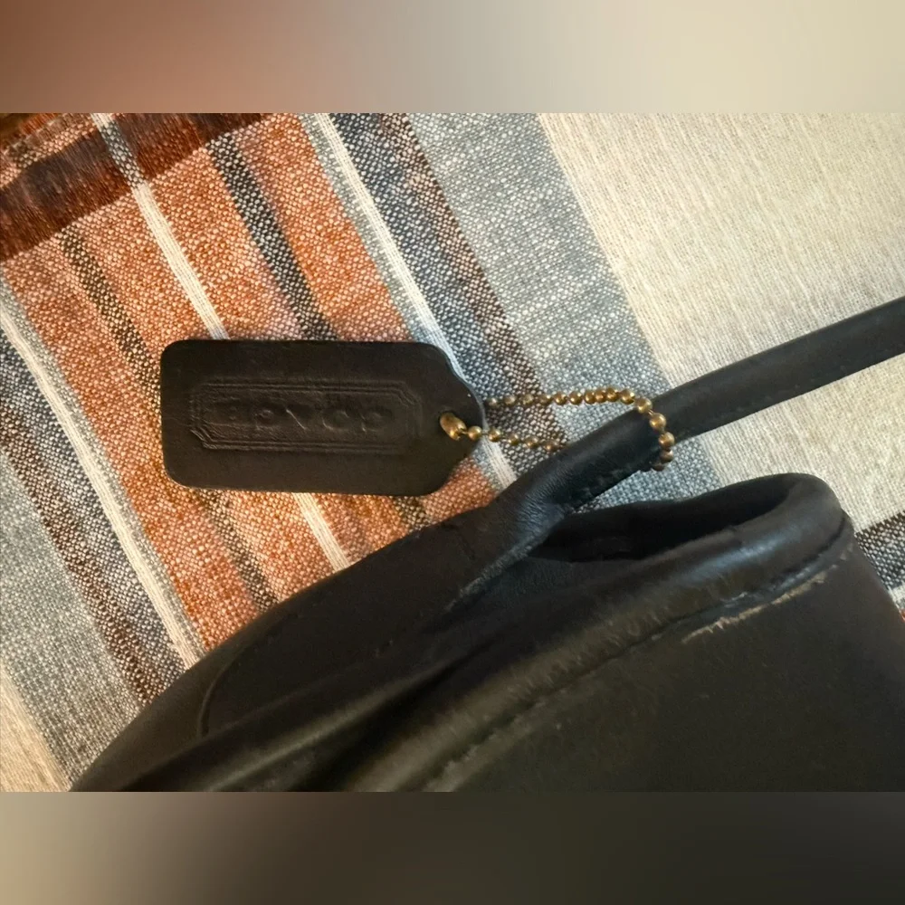 Coach Vintage Casey Black Leather Crossbody Bag USA made‎ - Picture 10 of 16